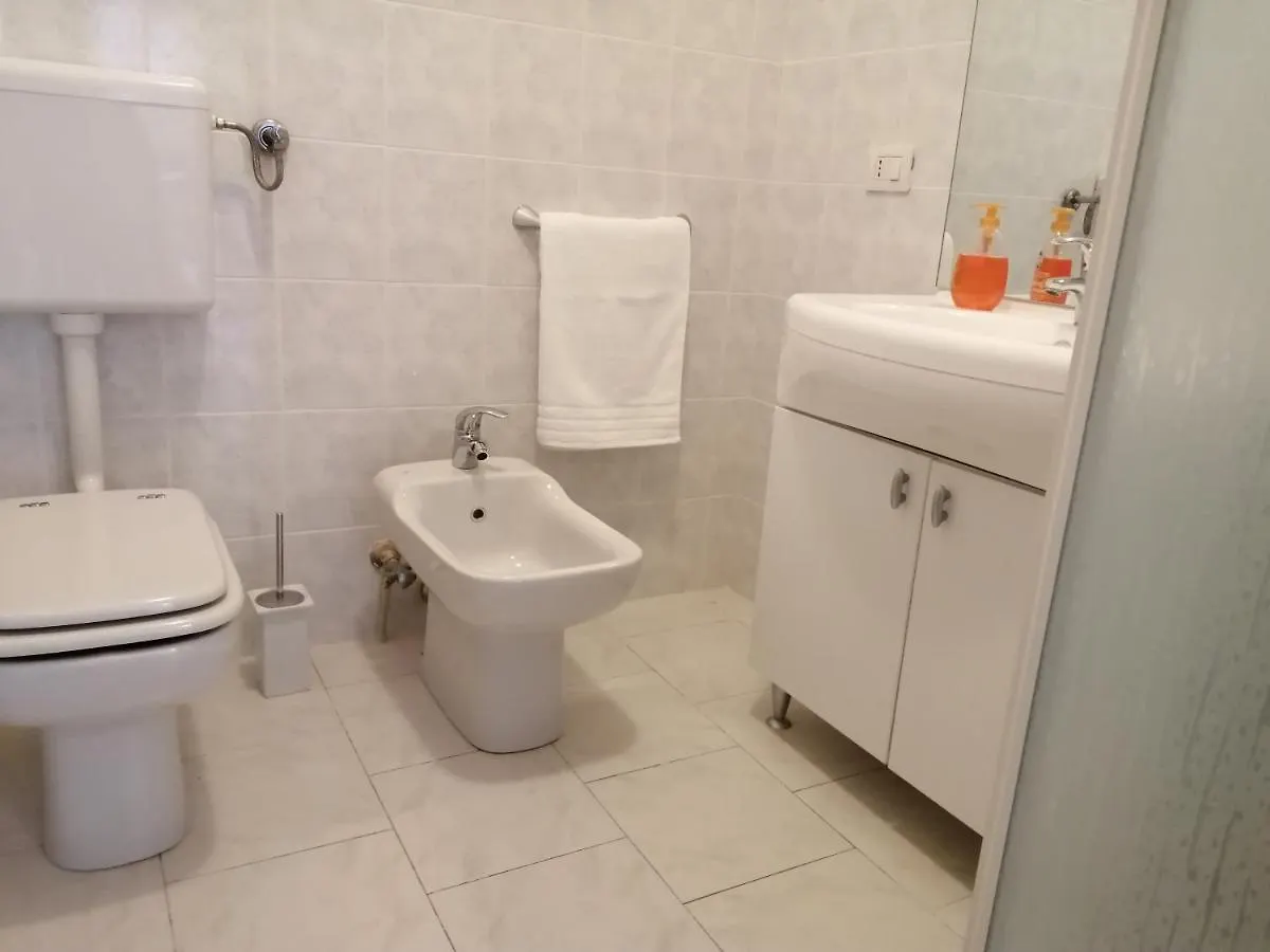 Lago Di Como Lake Apartment Casa Vacanze Valbrona Italy